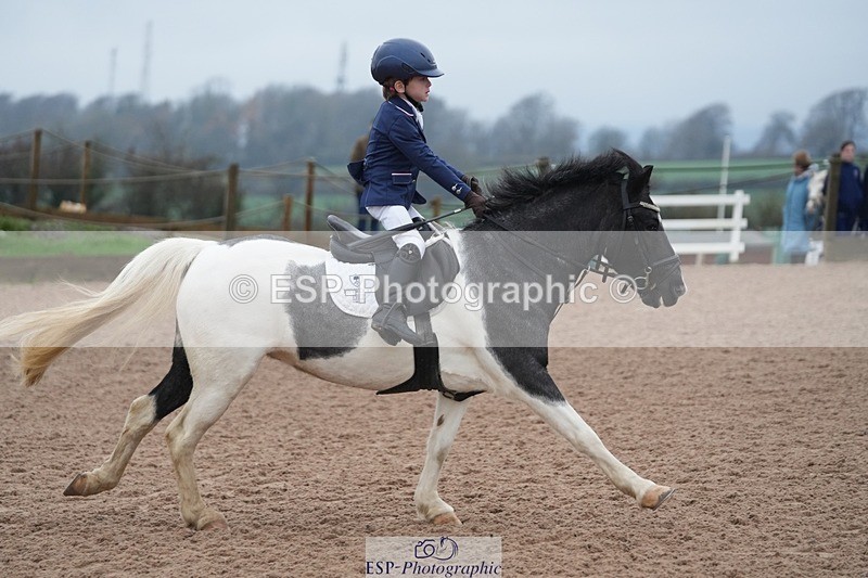 251116-094320-01400 - Cls 18 Clear Round 50cm