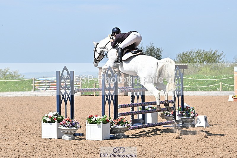 240509A-112038-01124 - Cls 9 Snr 1.20m Open