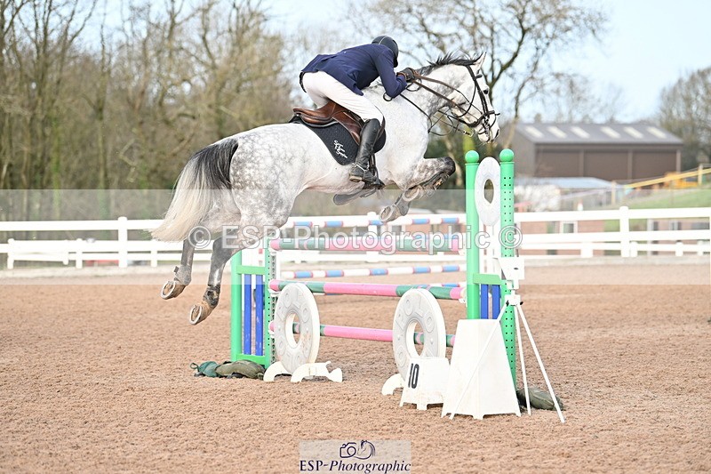 231209A-132301-01900 - Cls 13 Foxhunter & 1.20m Open