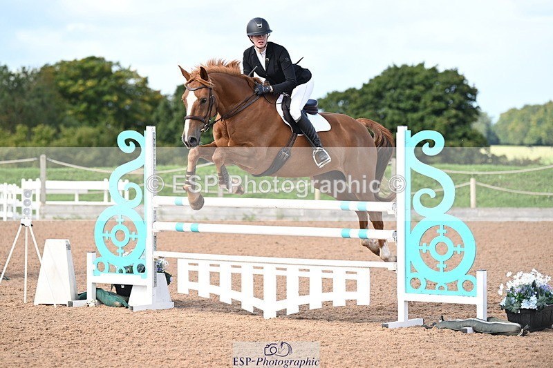 240912A-112649-00571 - Cls 2 Snr Newcomers