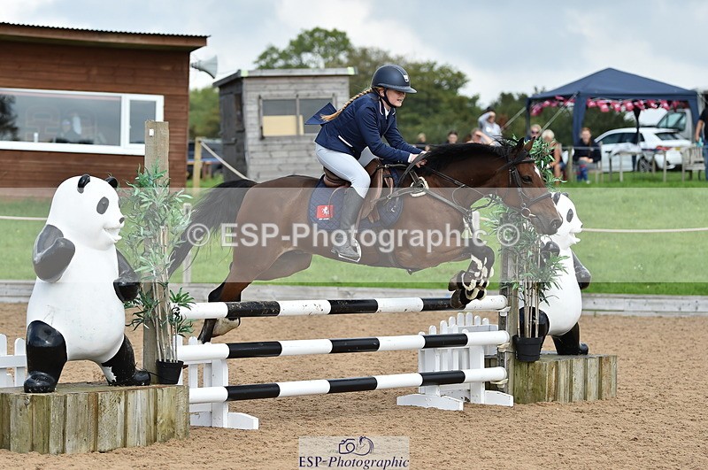 230902A-124440-01196 - Cls 3A Pony Medium 80cm