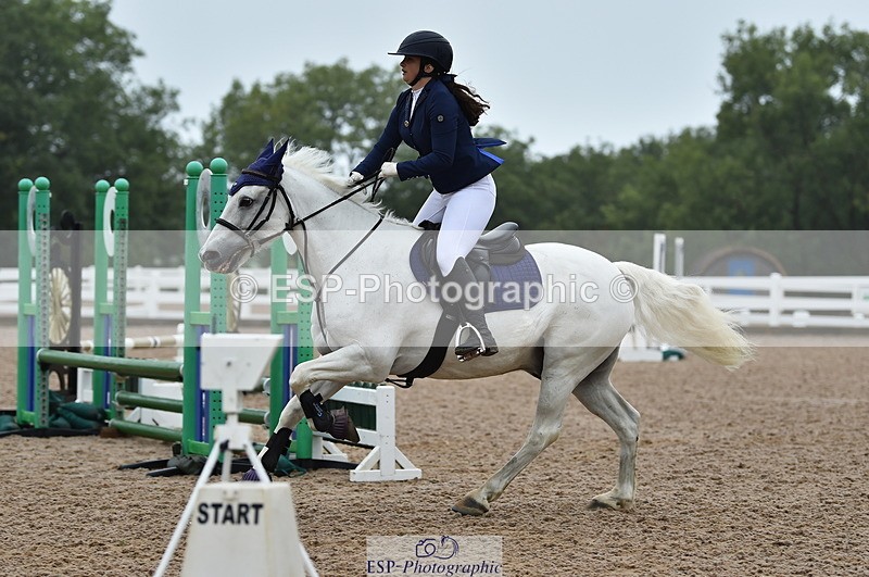 220829A-153652-00105 - Clear Round & 60cm  1a - 1b