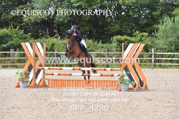 BPP_4280 - CLASS 12 SUN Senior British Novice/ 90cm Open