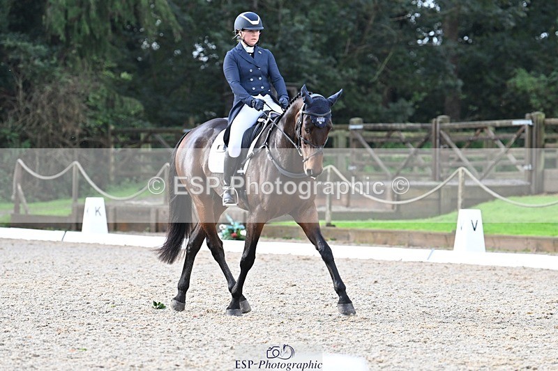 231019-100305-01320 - 030-MONBEG.SHELBY-Kat.Raybould-DR