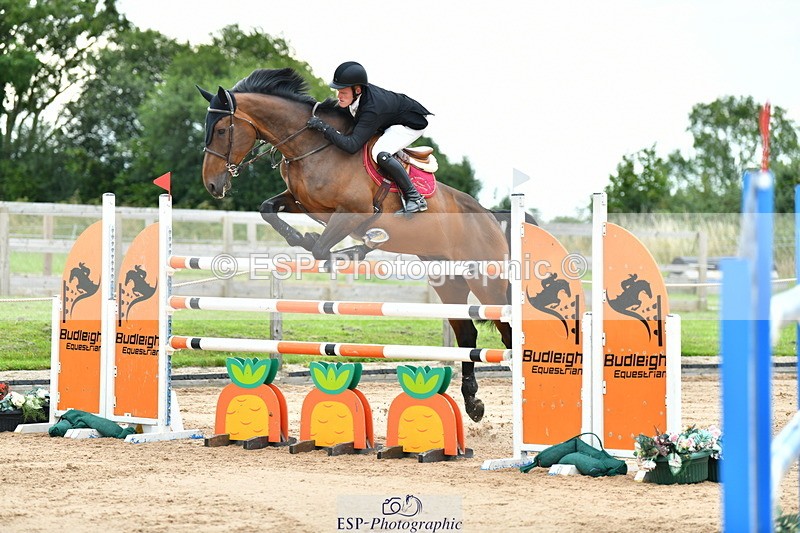 230720A-153100-03906 - Cls 9, 2 Star Big 1.40m Start to break