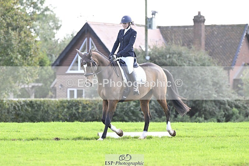 241025-133115-09473 - 378-Fern.Hordern-SHES.ALL.THAT