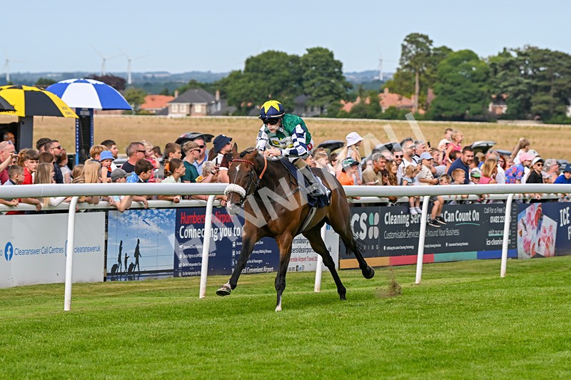 300724-Race 6-Bell Shot-0419 - Race 6