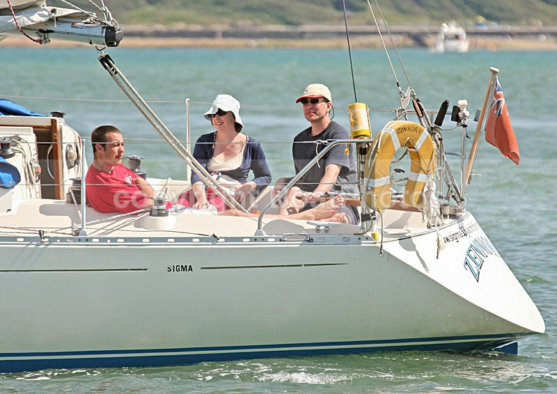 060610 ZENNOR V IMG_8545 - Flybridge Cruisers