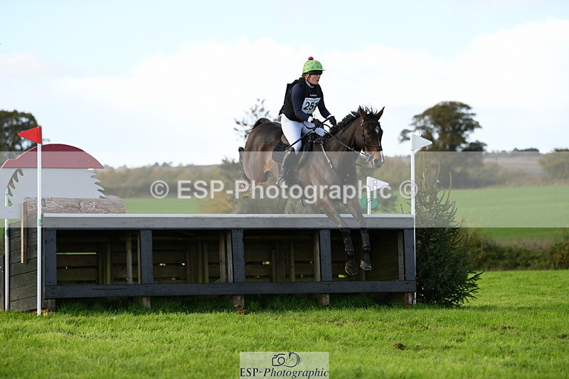 251024A-154818-14887 - C-251-Isabelle.Downes