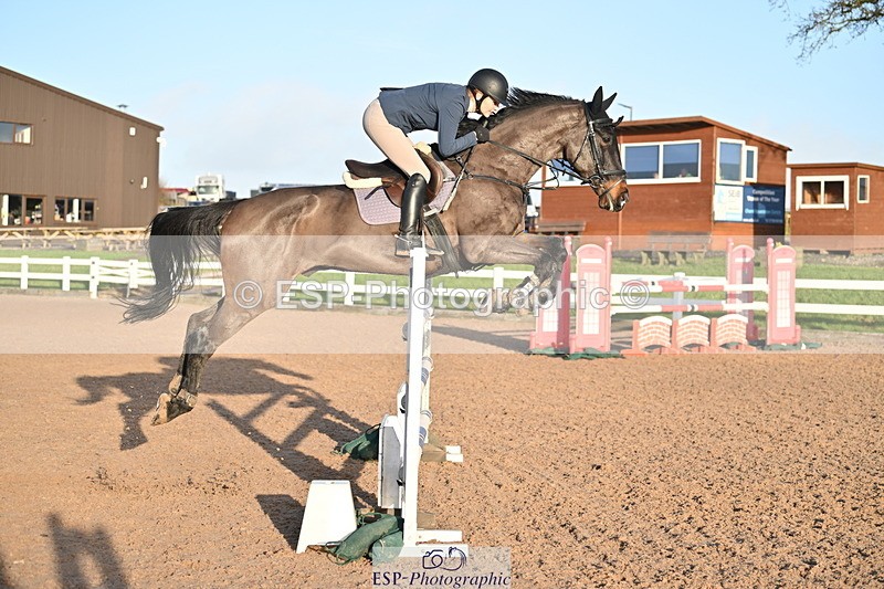 231210A-143419-02785 - Cls 21 Foxhunter & 1.20m Open