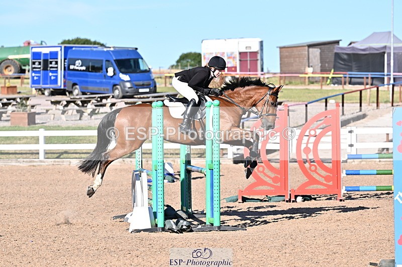 250708A-183824-00609 - 90cm Classes