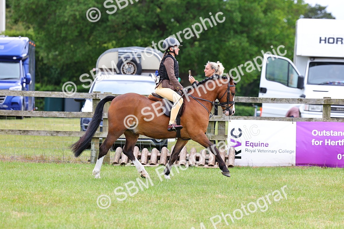 SBM_09689 - Class 44-45 - LIHS BSPS Open Nursery and Cradle Stakes