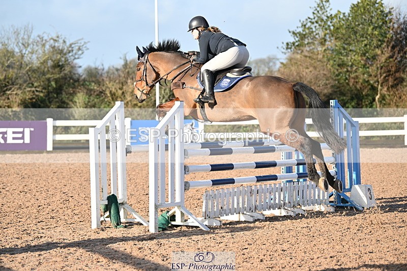 231209A-111126-01578 - Cls 11 Snr 1.05m Open