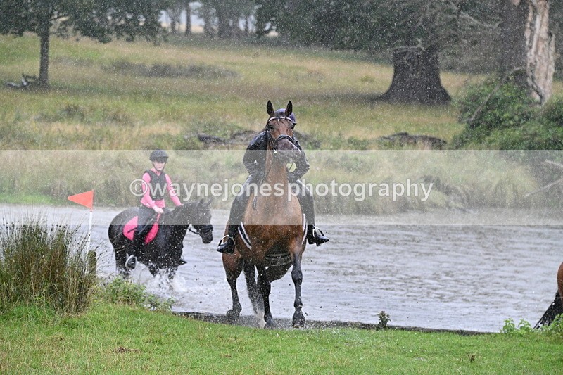 WJ7_9800 - Time at Water 12:24 to 13:32