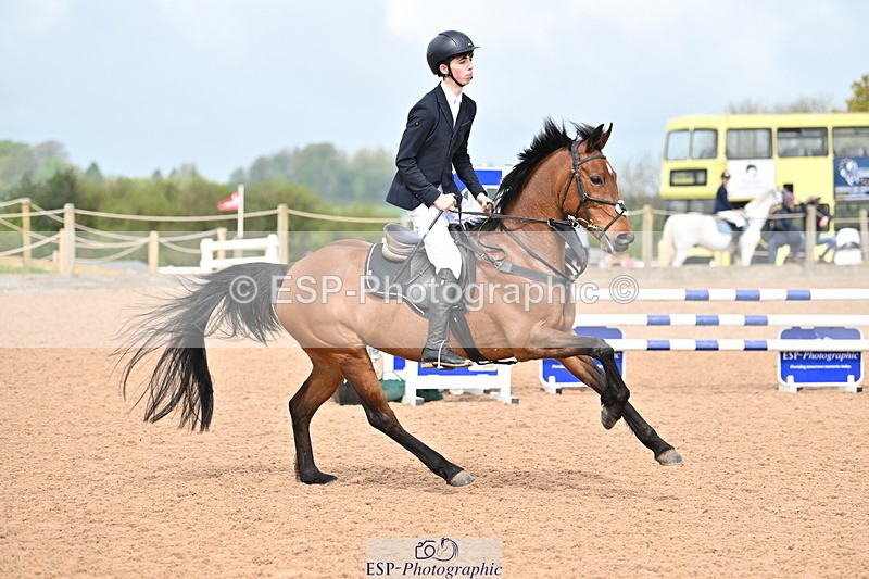 240506A-110039-08362 - Cls 3  Pony Discovery & 90cm Open