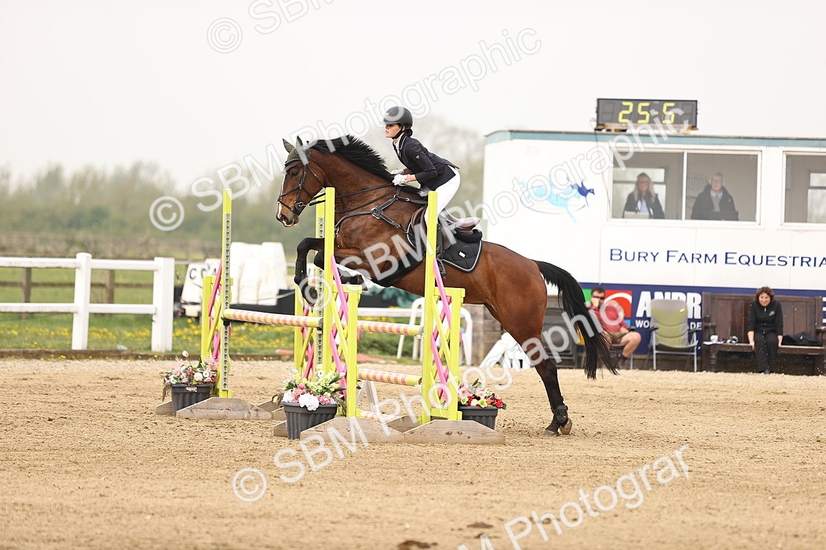  - Class 15 - Senior British novice - 90cm