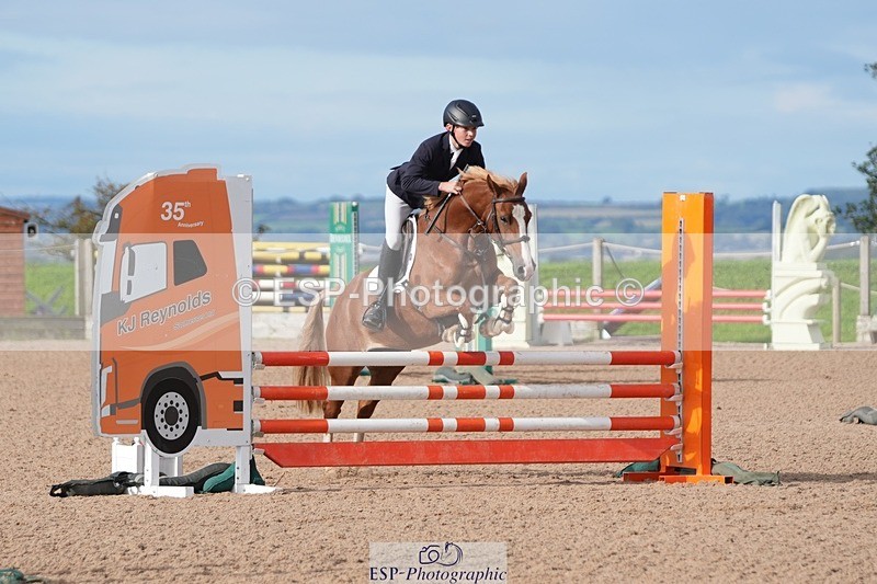 250921-095949-02074 - Cls 4 Pony British Novice and 80cm