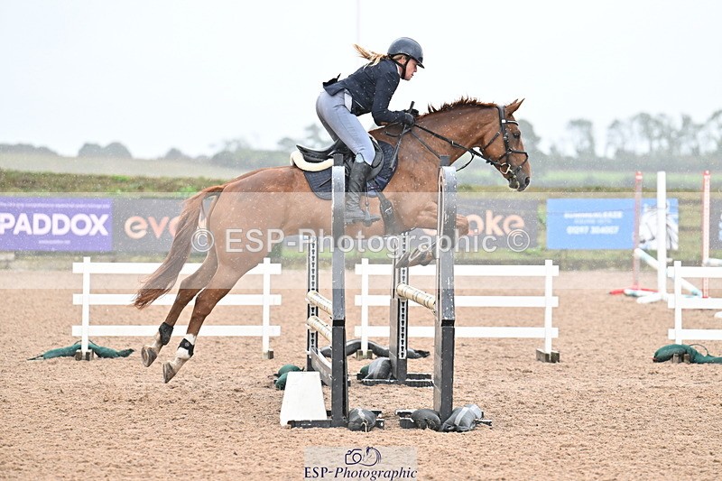 250827B-104601-00132 - Clear Round & Cls 1 Brit Nov 90cm