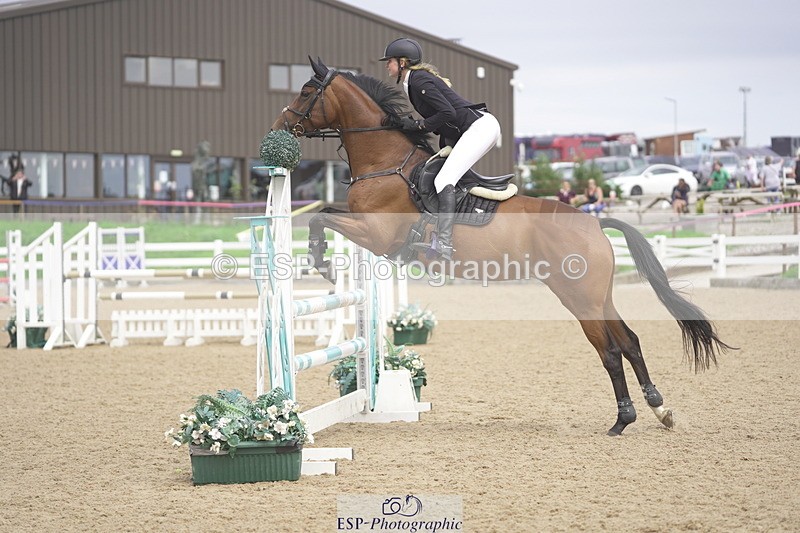 230810A-140128-02587 - Cls 4 1.05m Amateur Quali