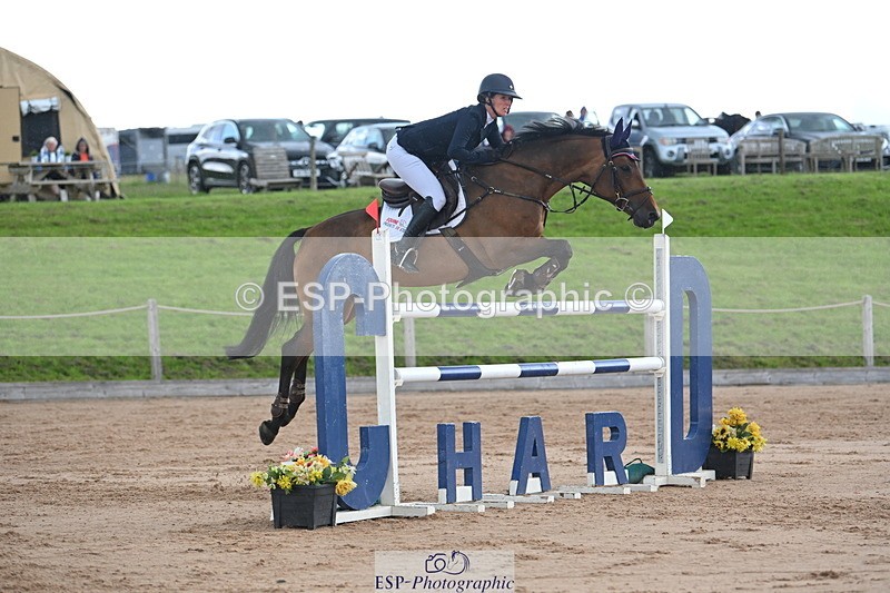 230721A-112416-05639 - Cls 6, 2 Star Medium 1.35m