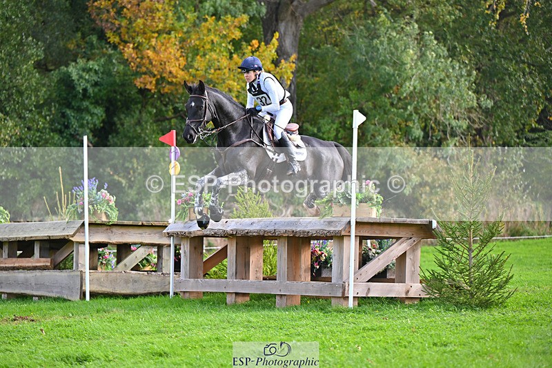 241025-130126-08358 - 132-Mollie.Summerland-MOJO