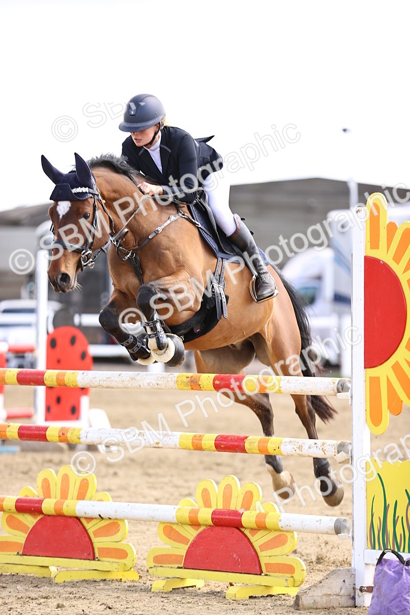 SBM_004059 - Class 17 - Senior Newcomers - 1.10m