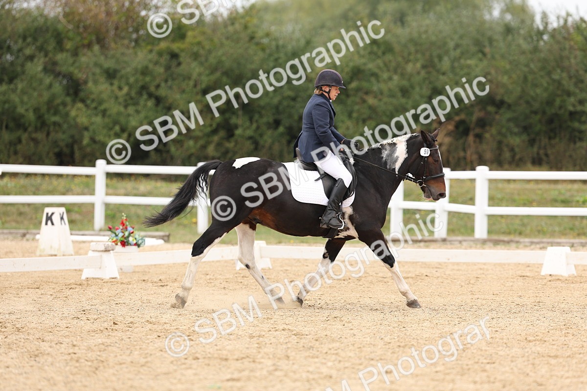 SBM_00885 - Class 8 - Novice 27 Champs