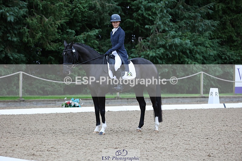 241024-114319-01898 - 052-Lydia.Heywood-JUST.THE.BISCUIT