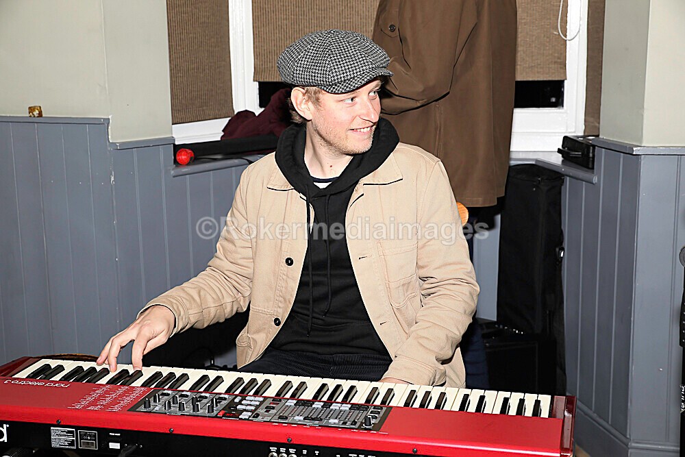 Joe-5 - Joe Webb Music