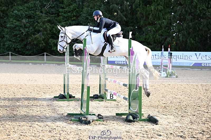 251024A-105743-06633 - B-153-Charlotte.Franck-Steier