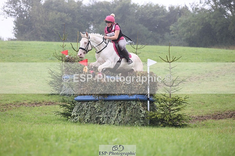 240901A-161838-11164 - 576-Tabitha.Bluck-PENDANN.REEF