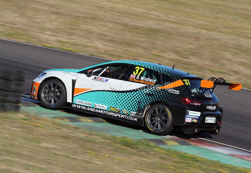  - TCR UK @ Castle Combe