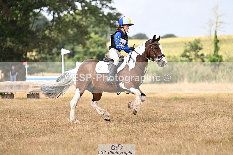 250824A-125010-36163 - 2010-Freya.Hallam-Deakin-Tommy