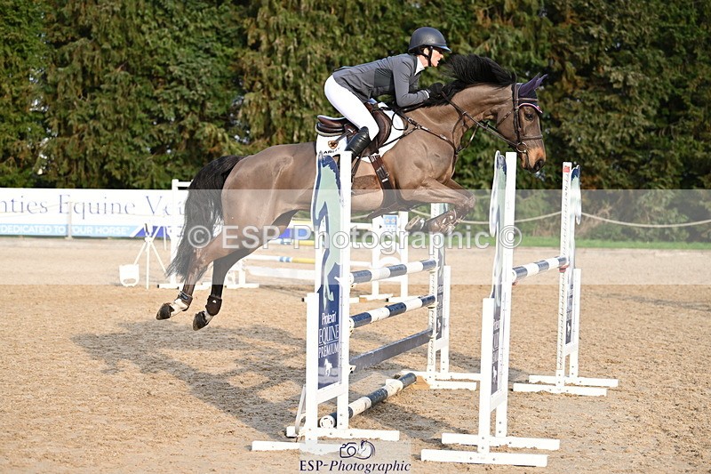 250322A-164002-03592 - Cls 14 Snr Fox & 1.20m Open