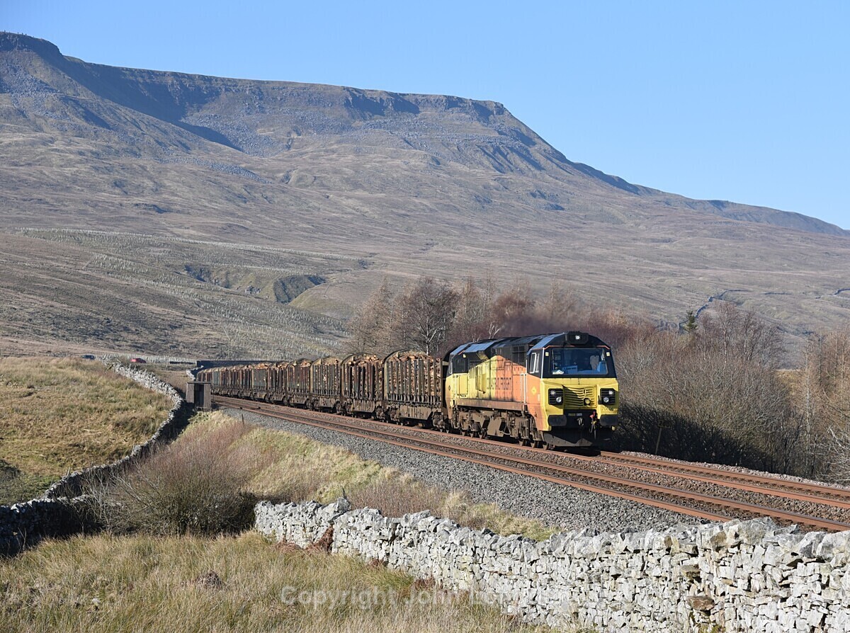 JL - 1.3.21 70806 6J37 Carlisle - Chirk, MP260 - Ais Gill - Milepost 260