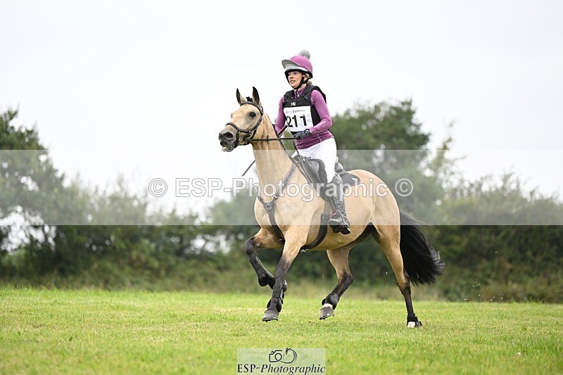 240831A-152145-04488 - 211-Fiona.Lewis-BALLYANNY.BUTTONS