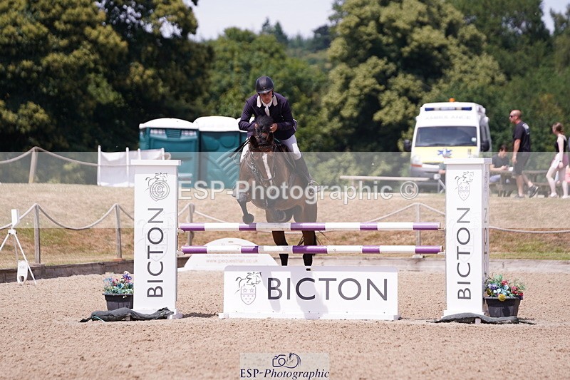 250704A-140440-11543 - Cls 22 Snr 1.15m Members Cup