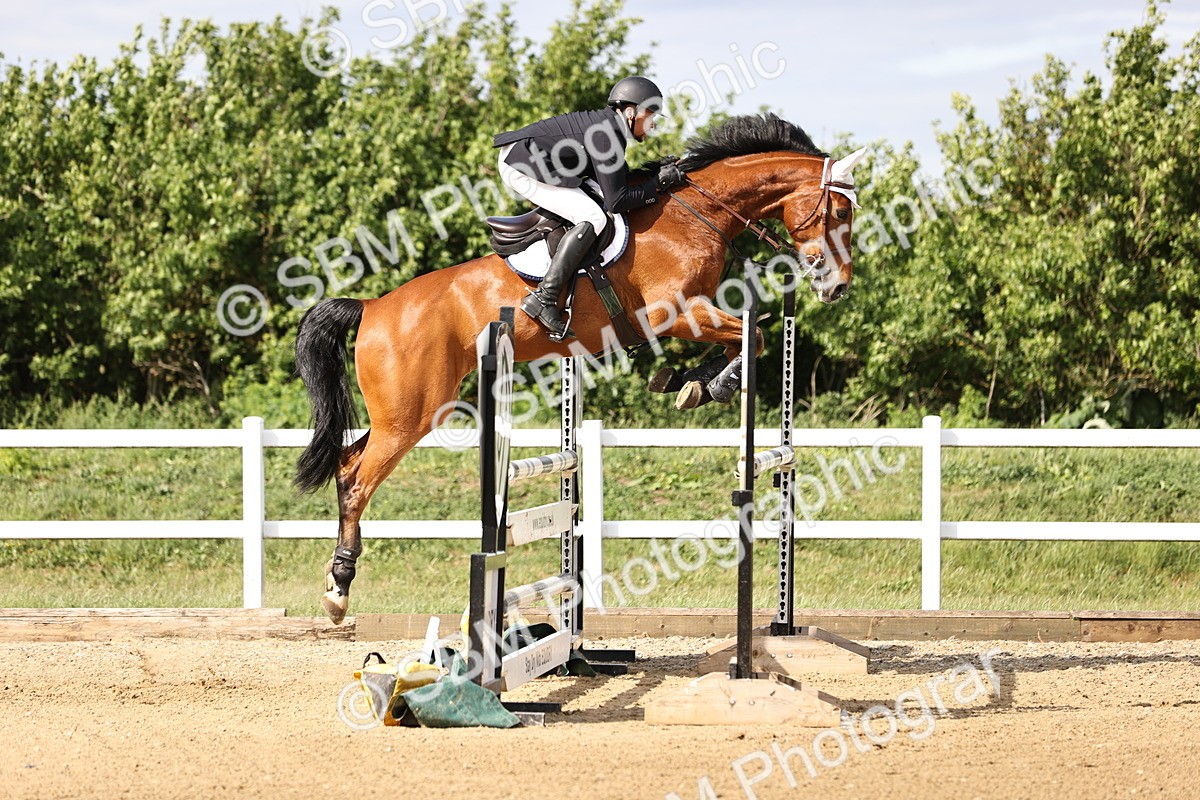 SBM_003647 - Class 13 - Senior Foxhunter - 1.20m