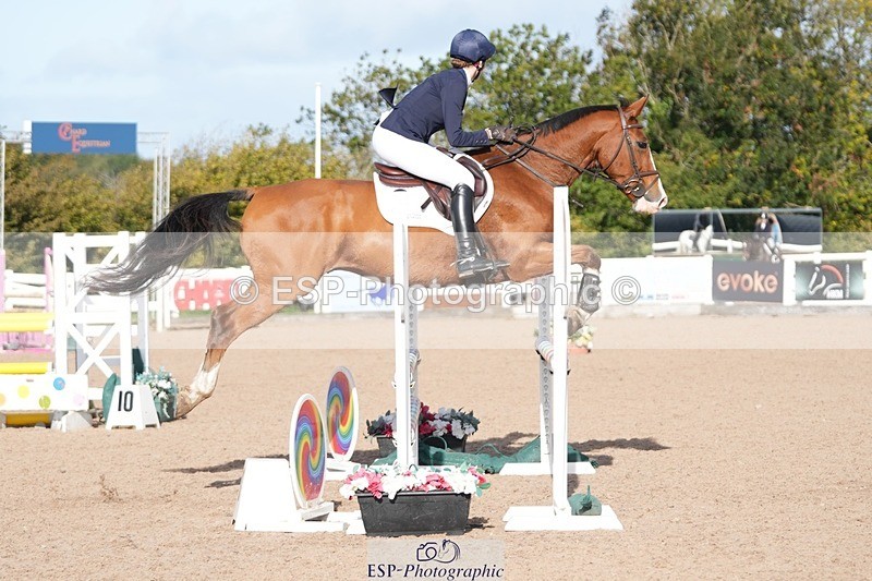 251005-103340-02578 - Cls 22 British Novice and 90cm