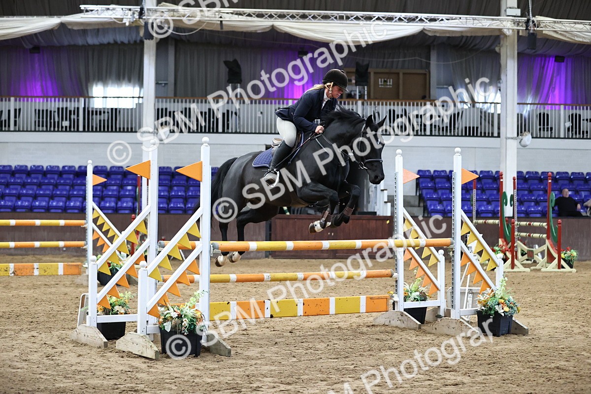 SBM_001600 - Class 4 - Senior Newcomers - 1.10m Open