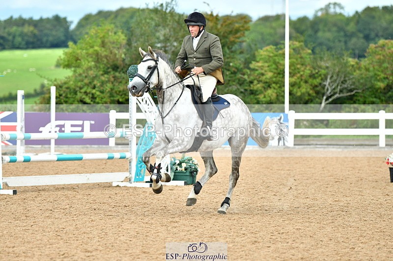 230813A-111017-11655 - Cls 40 A&B Senior Discovery & 1m Open