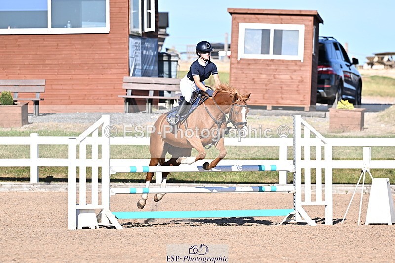 250708A-181329-00435 - 90cm Classes