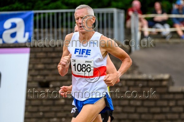 CEM26-926635 - Track Male Set Two