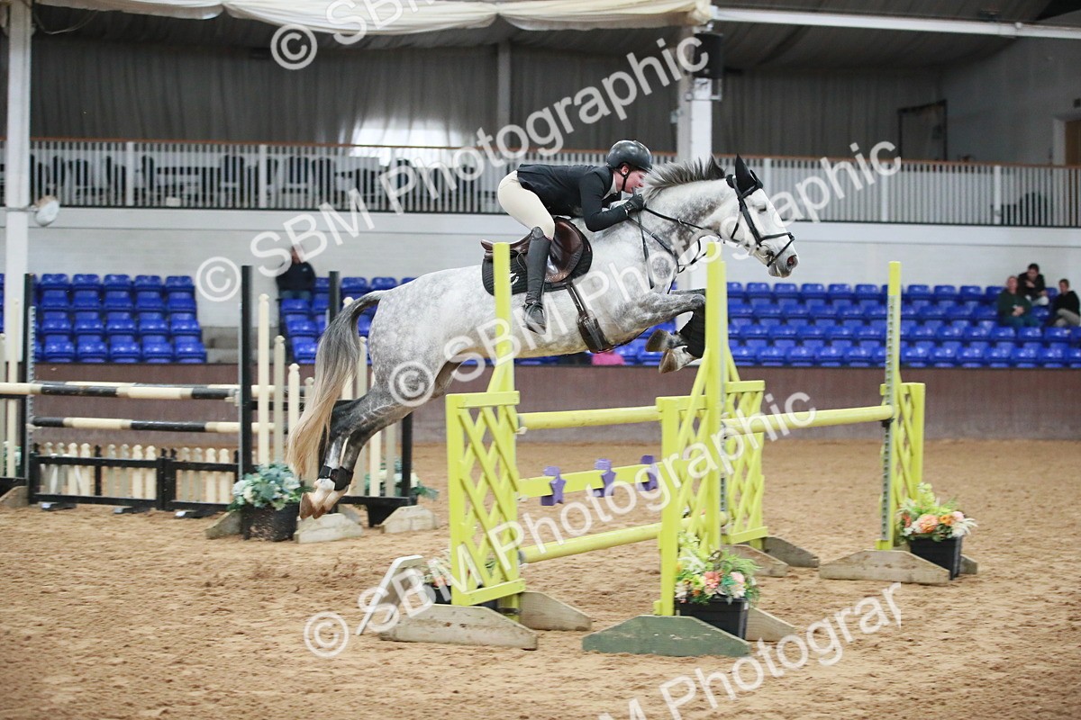 SBM_000943 - Class 4 - Senior Newcomers - 1.10m Open