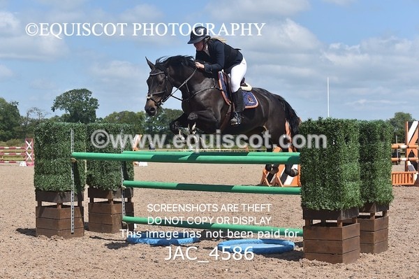 JAC_4586 - CLASS 7 Senior Foxhunter/ 1.20m Open