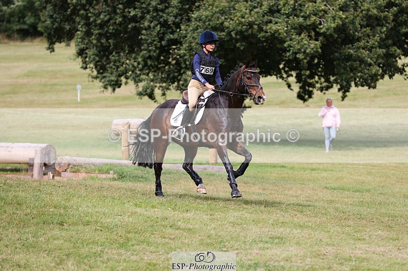 240825X-160845-36413 - 80cm XC 15.30 to 16.30