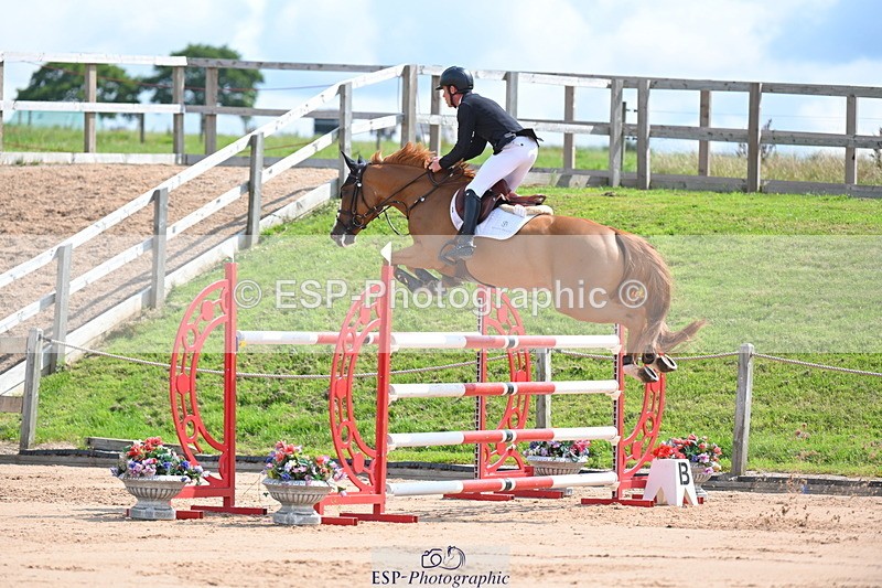 230721A-104925-05452 - Cls 6, 2 Star Medium 1.35m