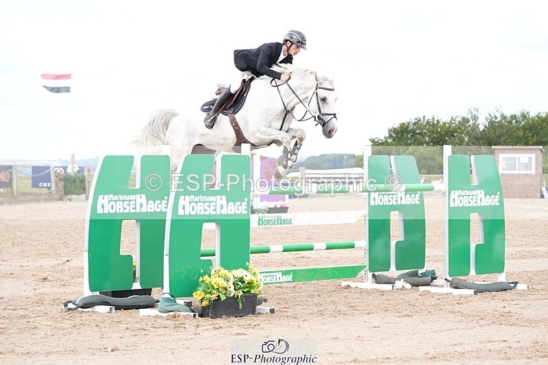 250801-104112-04778 - Cls 14 Snr Fox 1st Rnd