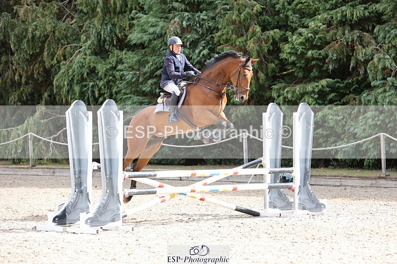 250829A-112752-01372 - Cls 7 British Novice and 90cm