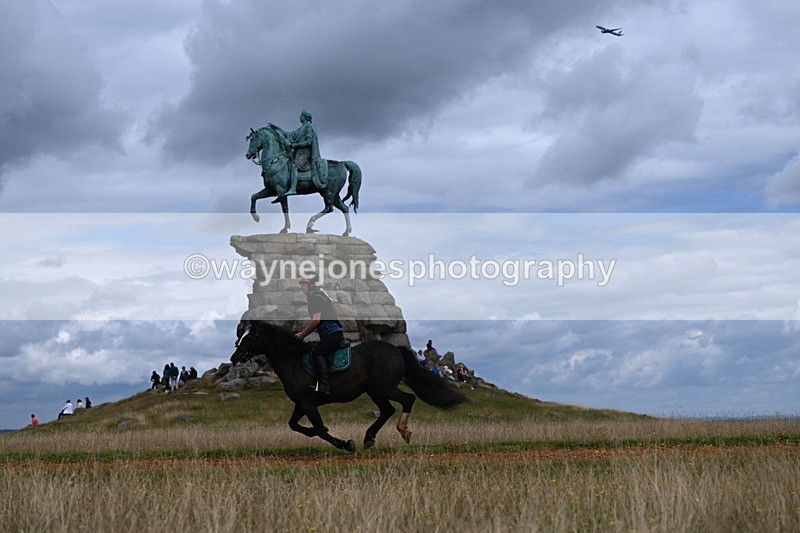 DSC_7147 - Time at Statue 12:45 to 13:15